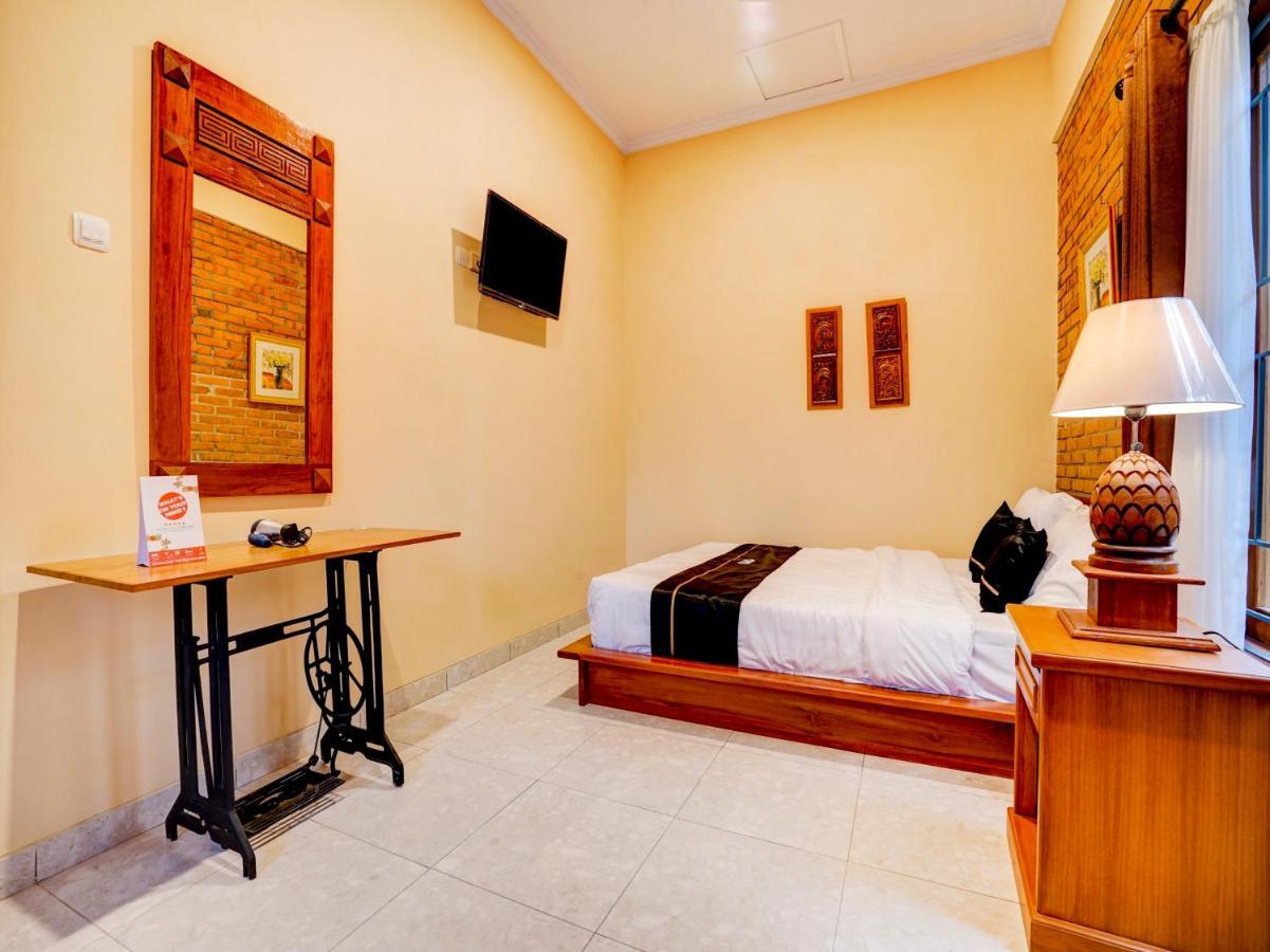 Super Oyo Collection O 90265 Cempoko Mulyo Homestay Syariah Tugu Exterior foto