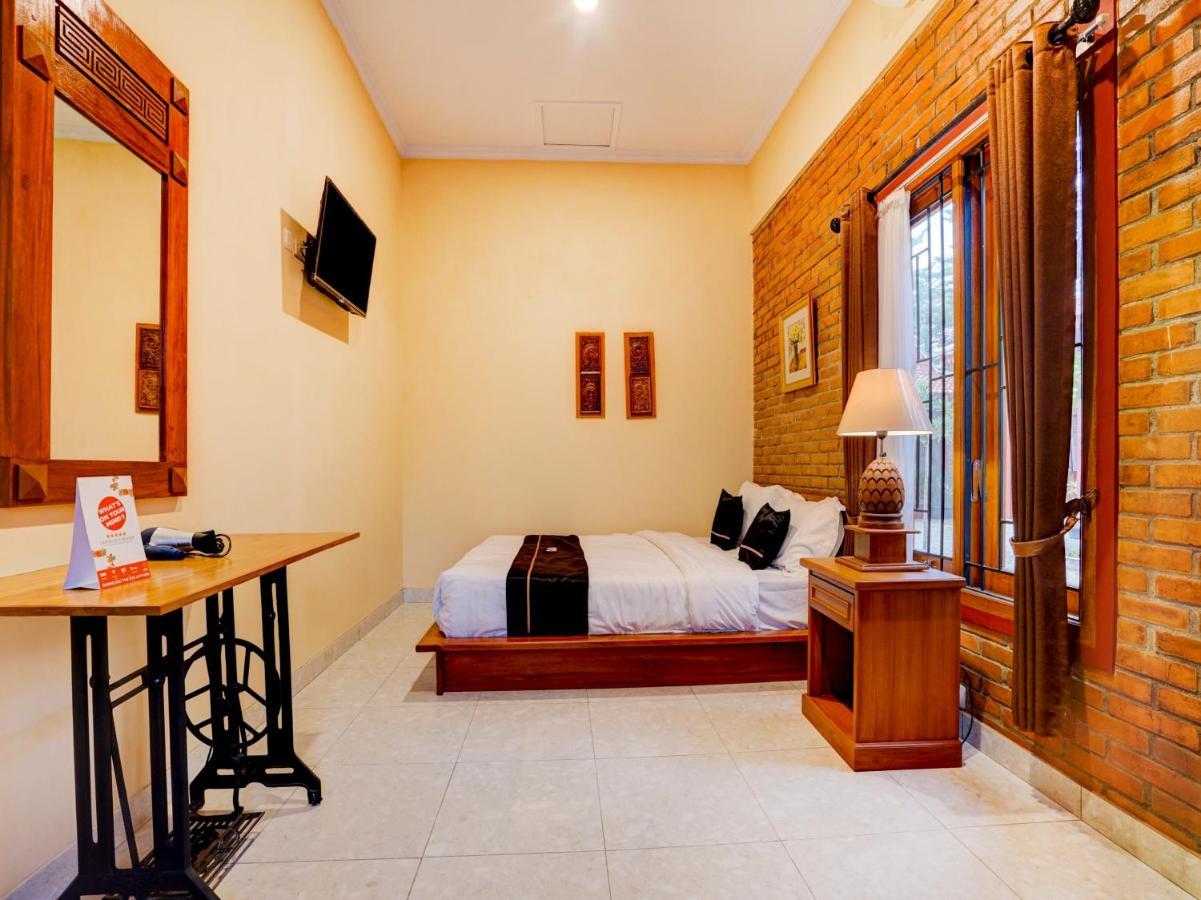 Super Oyo Collection O 90265 Cempoko Mulyo Homestay Syariah Tugu Exterior foto